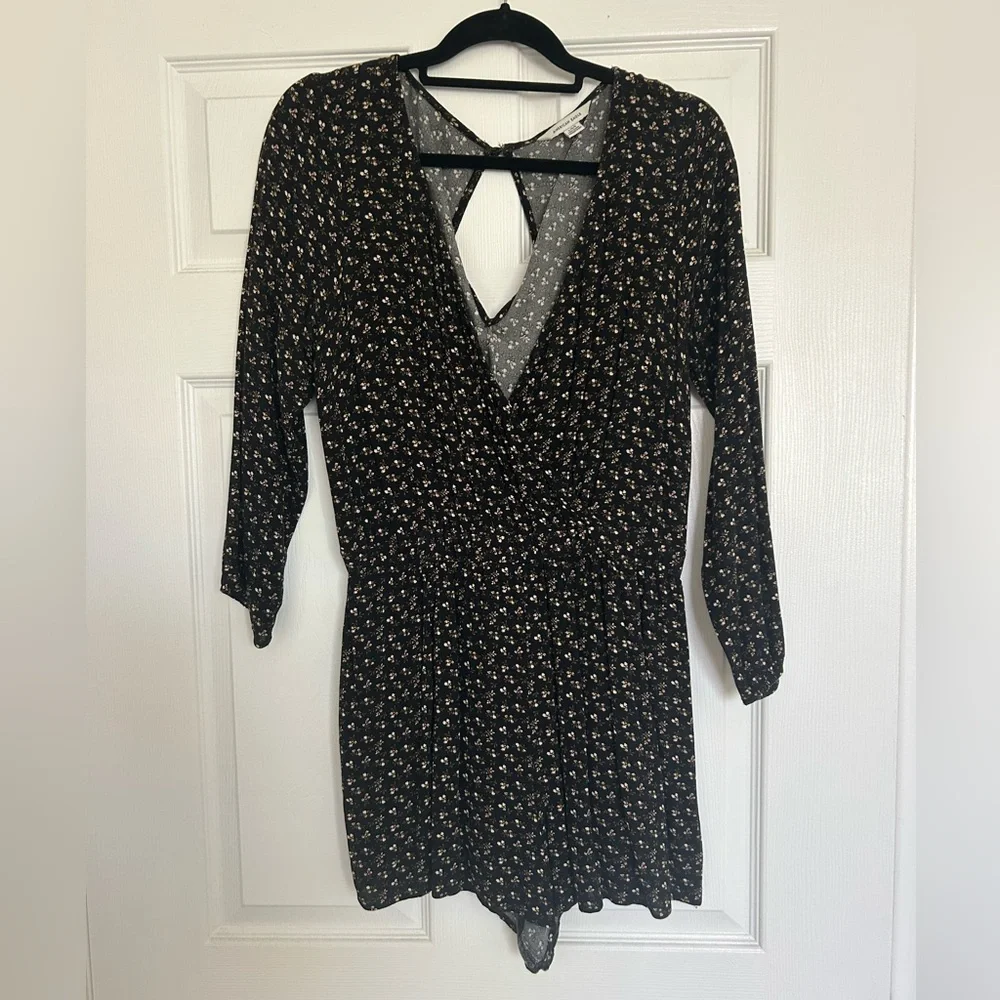 American Eagle 3/4 Sleeve Romper - Picture 2 of 10